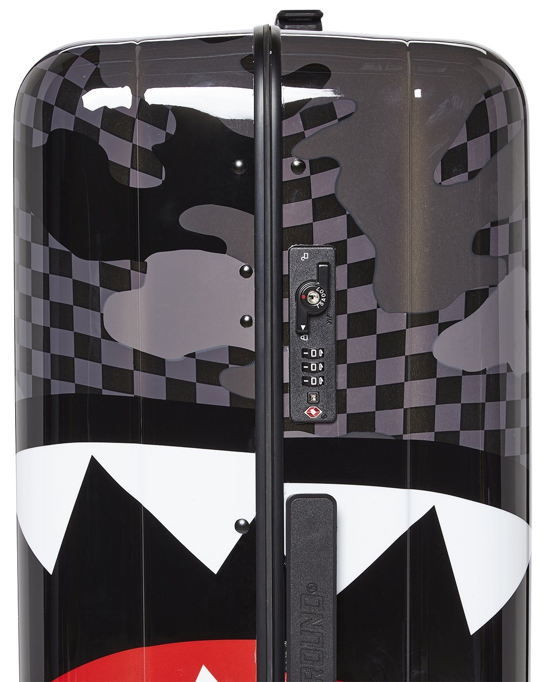 3AM Sharknautics 29.5” Full-Size Luggage - Image 9
