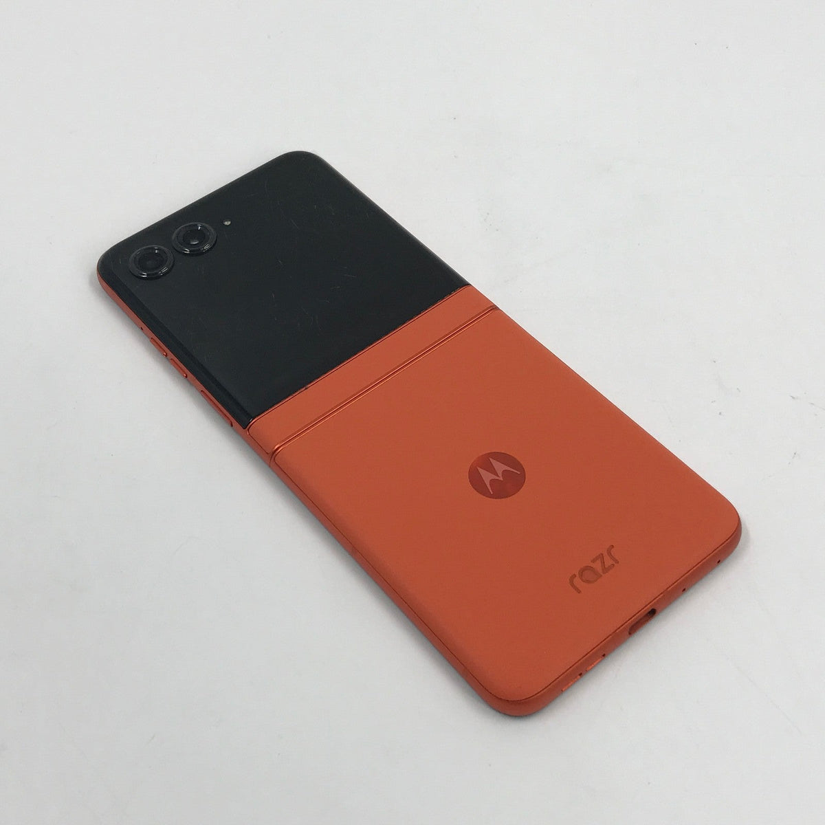 Motorola Razr (2024) 256GB Orange (GSM Unlocked) - Image 4