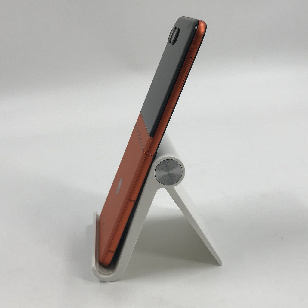 Motorola Razr (2024) 256GB Orange (GSM Unlocked) - Image 8