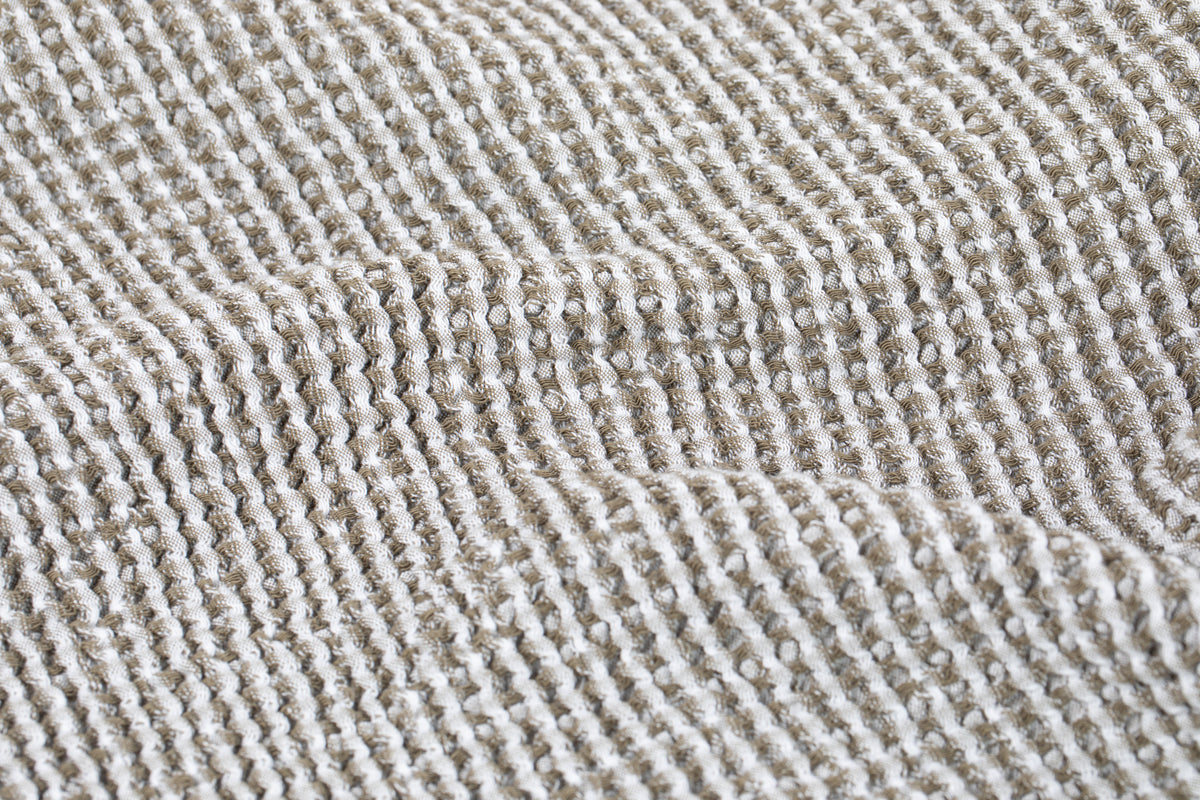 The Organic Cotton Waffle Throw - Image 12