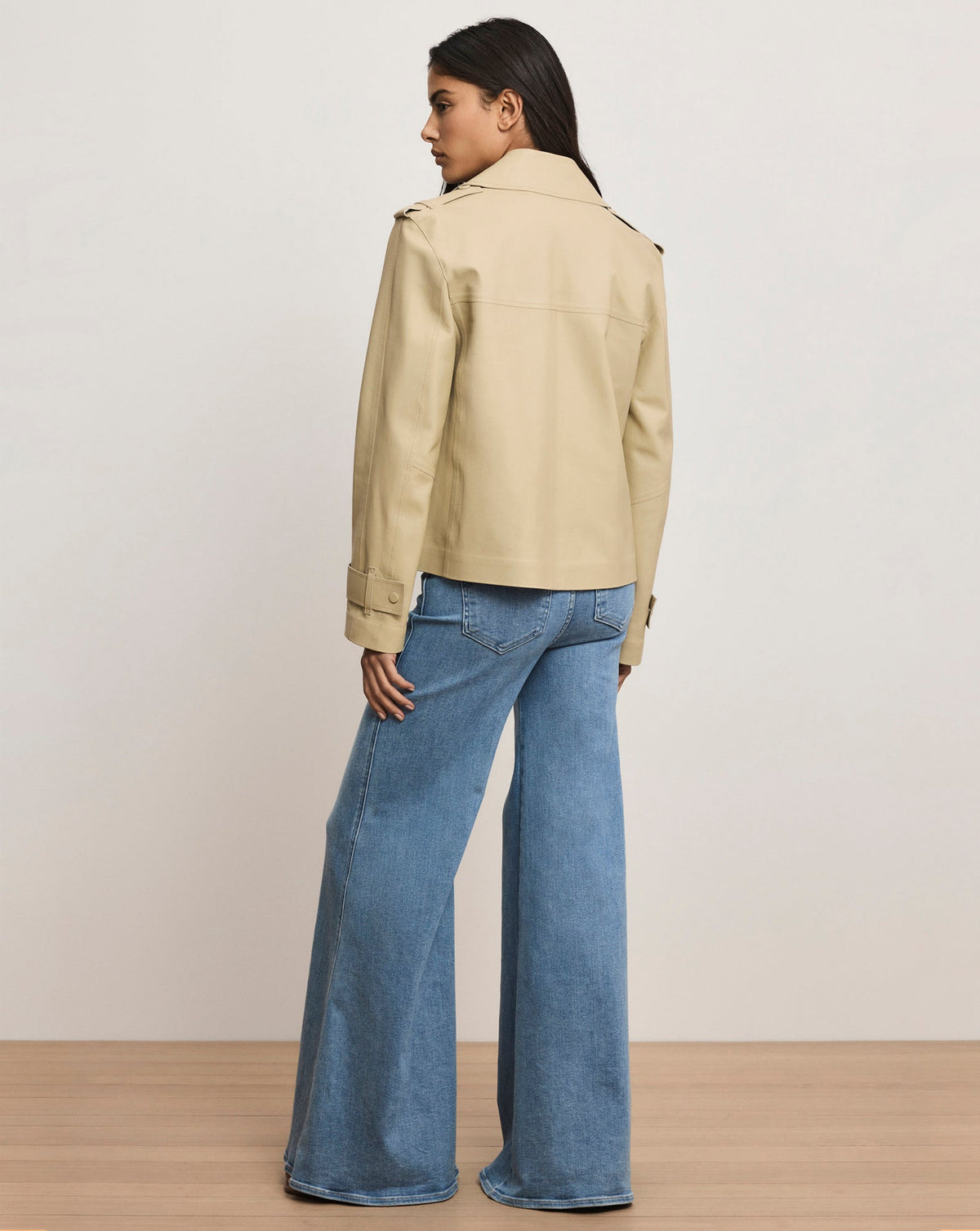 Heathcliff Cropped Leather Trench Coat - Image 4