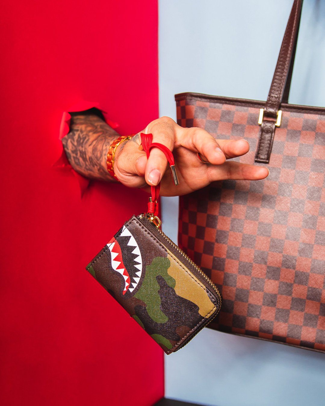 Checks in Camoflauge Wallet - Image 4
