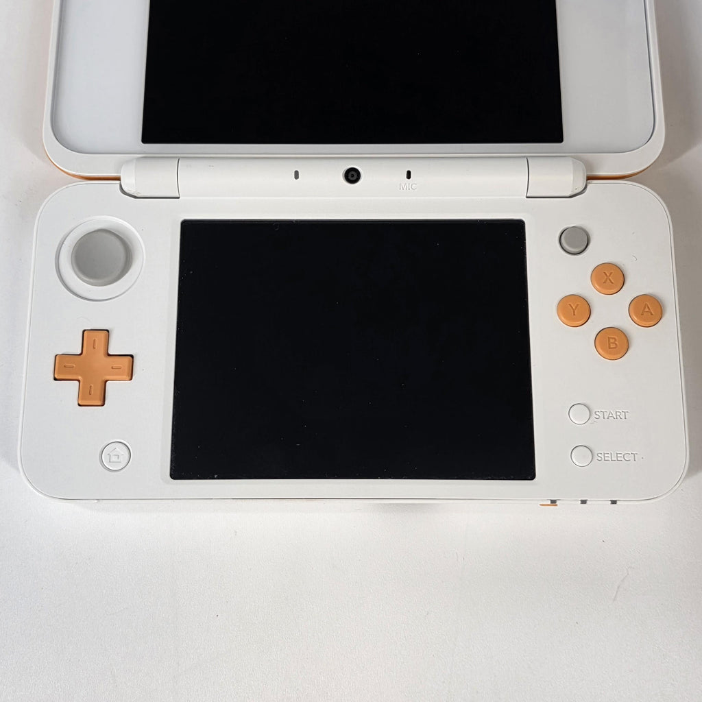 Nintendo New 2DS XL White + Orange White - Image 12