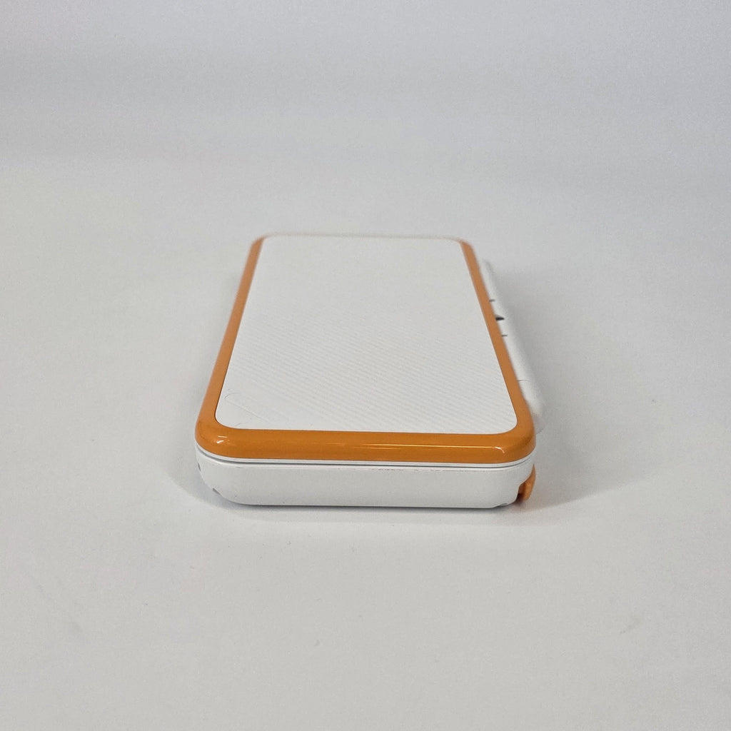 Nintendo New 2DS XL White + Orange White - Image 11