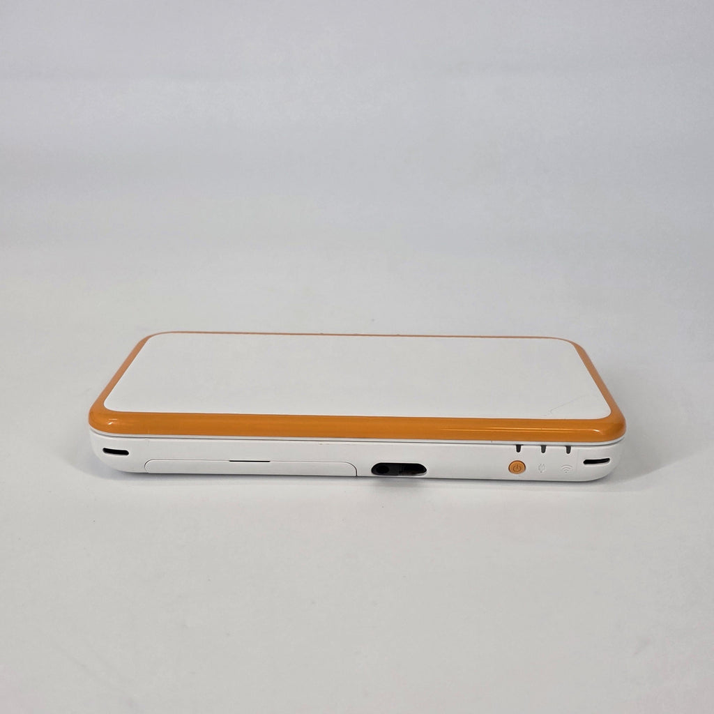 Nintendo New 2DS XL White + Orange White - Image 10