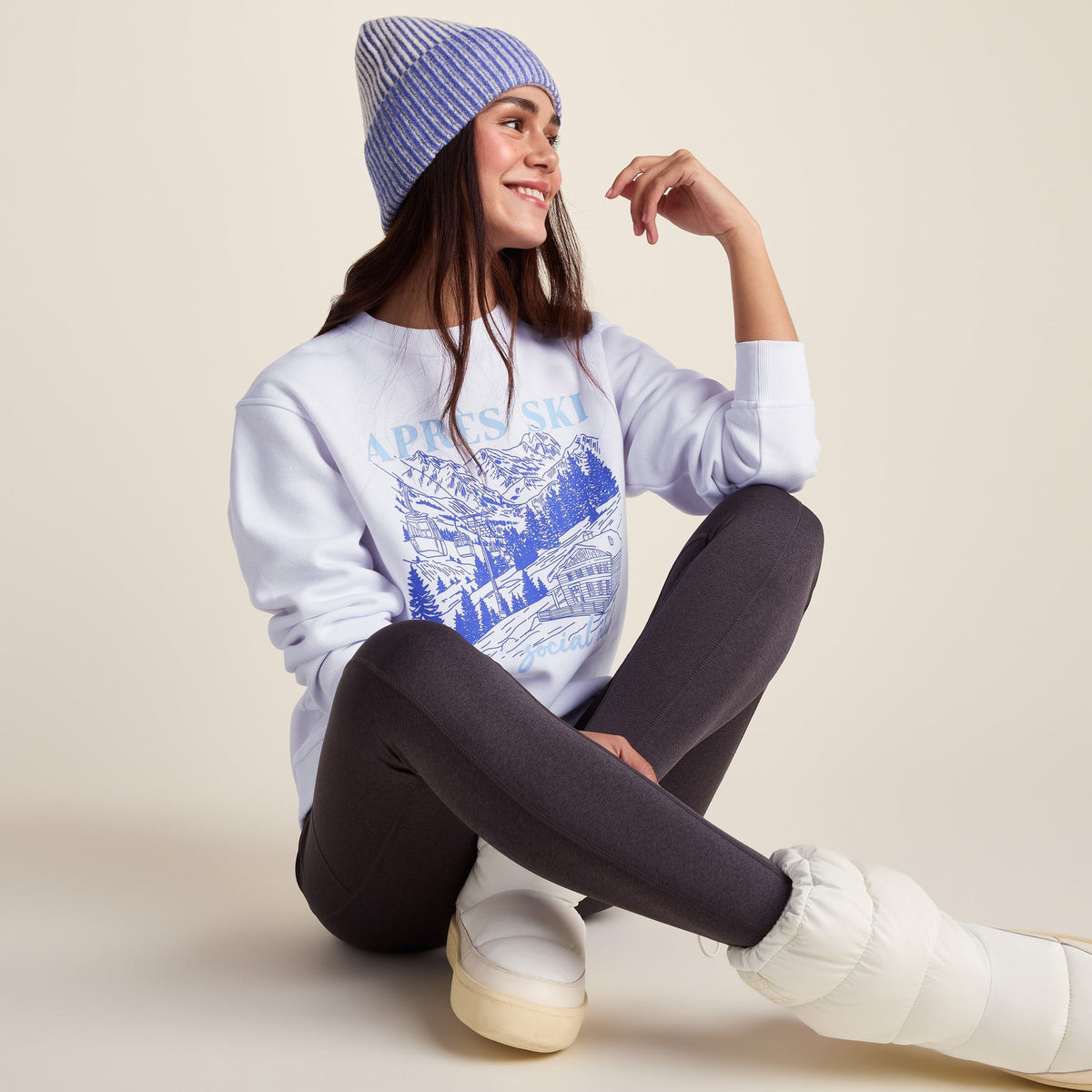 Kendall Womens Supersoft Apres Ski Print Sweatshirt - Optic White - Image 4