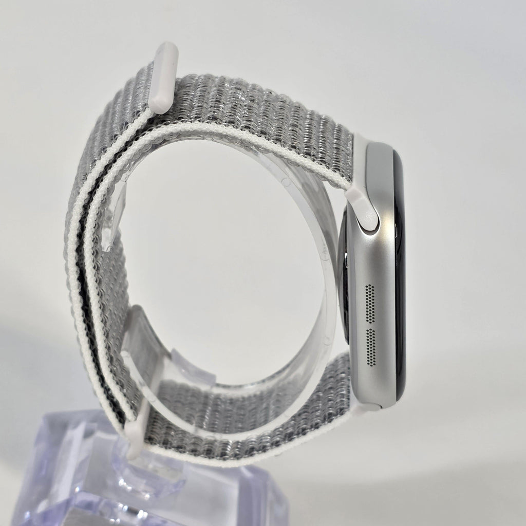 Apple Watch (Series 11) 42mm Silver Unlocked 64GB - Image 3