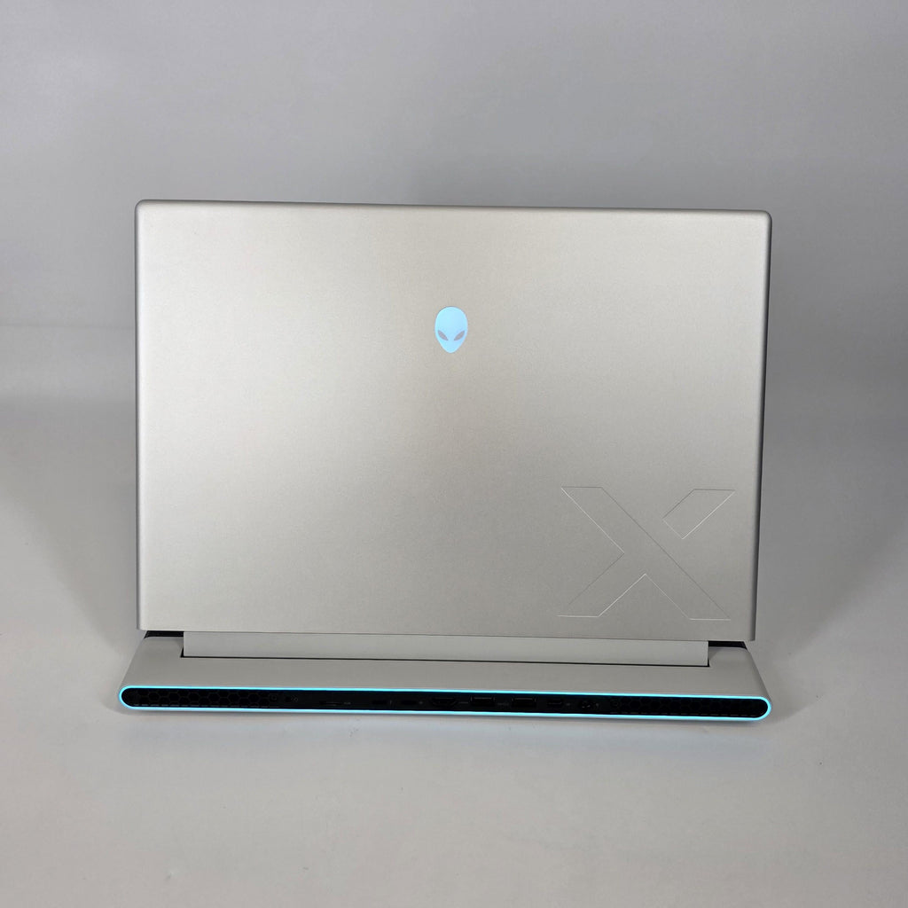 Dell Alienware X16 R2 Silver 2.3 GHz Intel Core Ultra 9 32GB RAM 1TB Solid State Drive NVIDIA GeForce RTX 4070 8 GB - Image 5