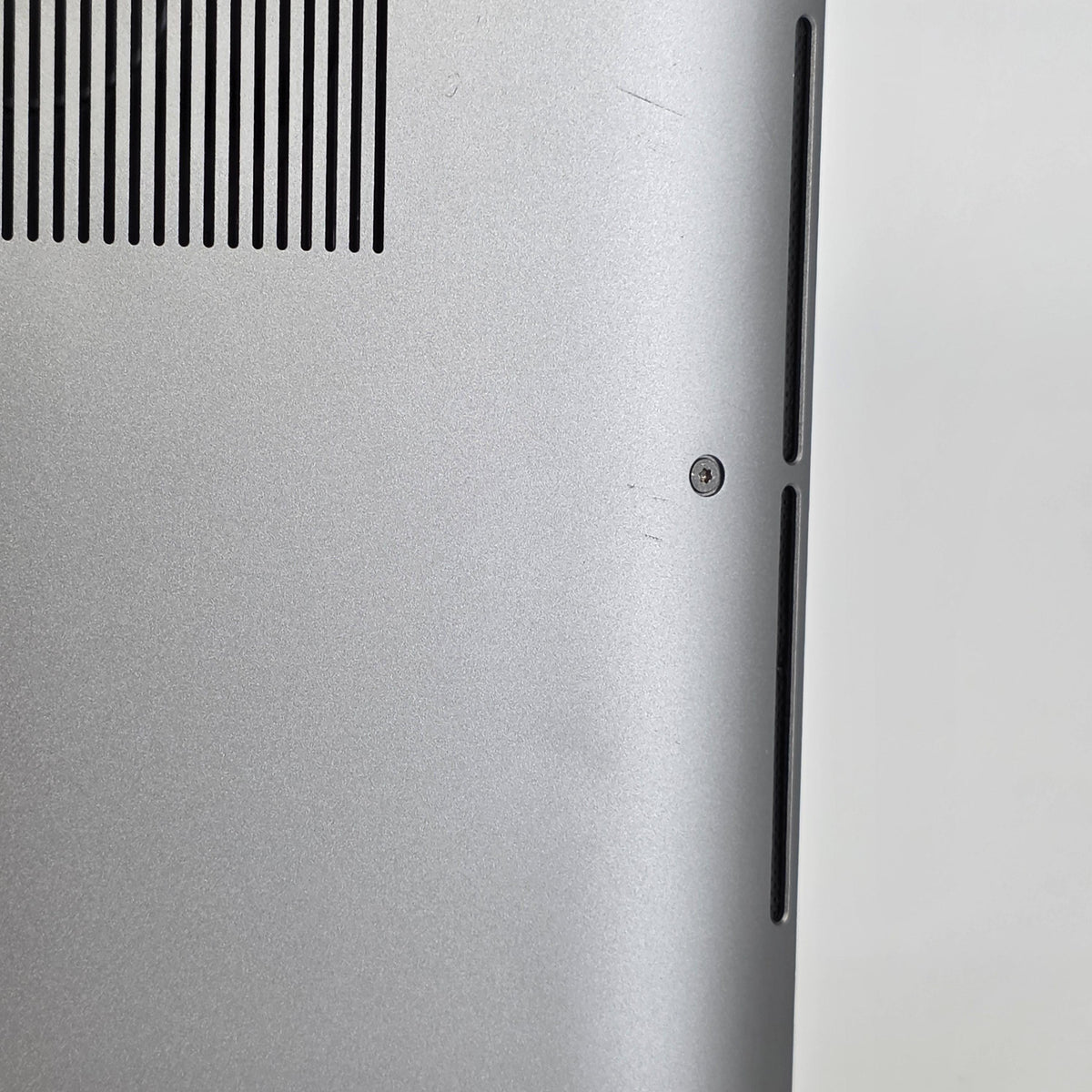Dell Precision 5760 17 Gray 2.6 GHz Intel Core i9 11th Gen. 64GB RAM 2TB Solid State Drive NVIDIA RTX A3000 6 GB - Image 15