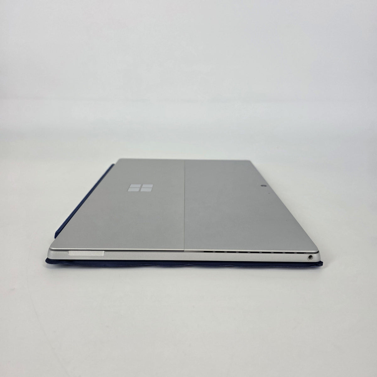 Microsoft Surface Pro 7 12.3 Silver WiFi 1.3 GHz Intel Core i7 10th Gen. 16GB RAM 512GB Solid State Drive - Image 10