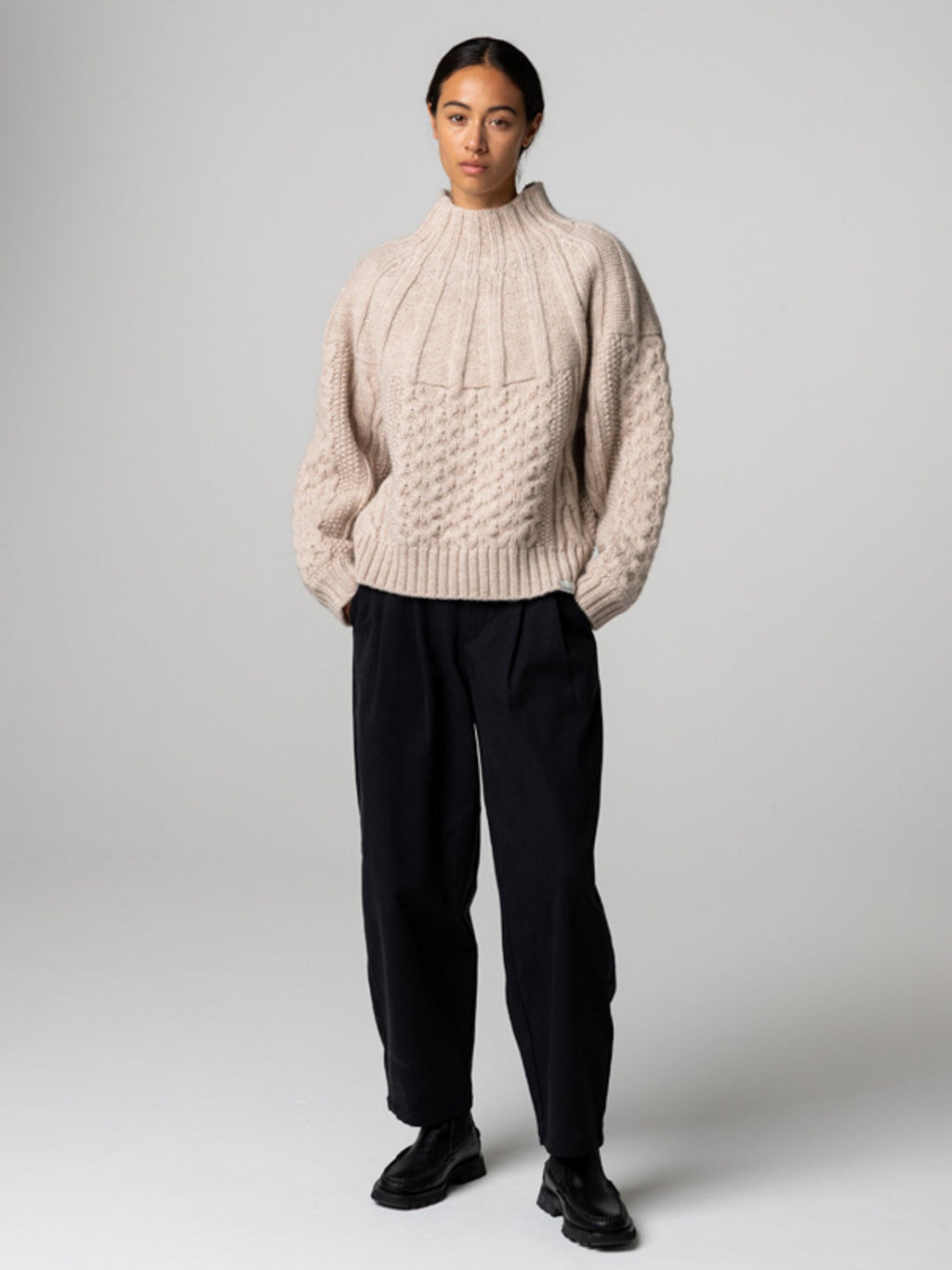Women's Amy Powney + Finisterre Aran Knit Jumper - Image 4