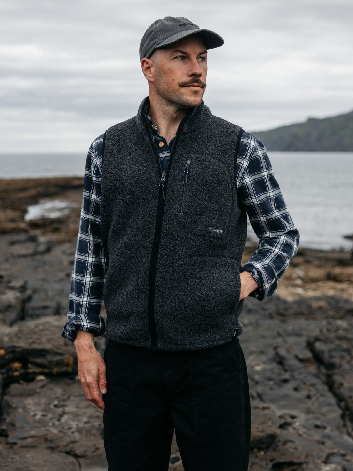 Men's Portell Wool Fleece Gilet - Image 2