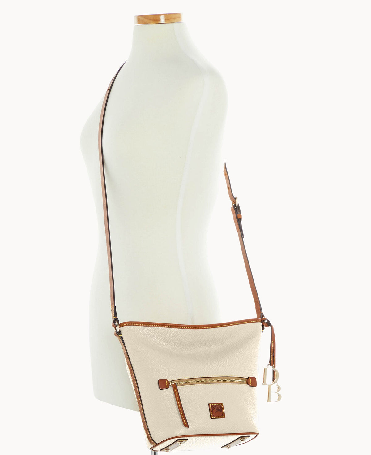 Pebble Grain Zip Sac - Image 52