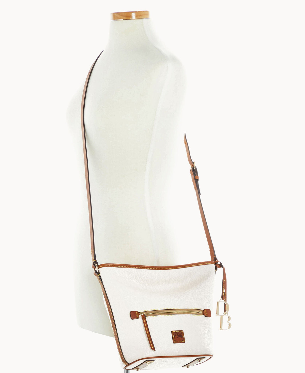Pebble Grain Zip Sac - Image 28