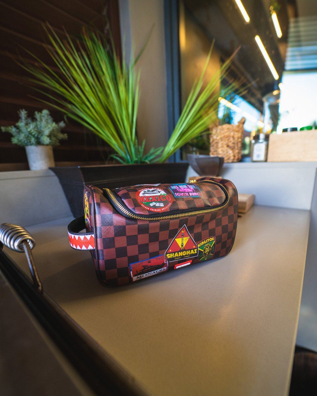 Global Mogul Toiletry Bag - Image 8