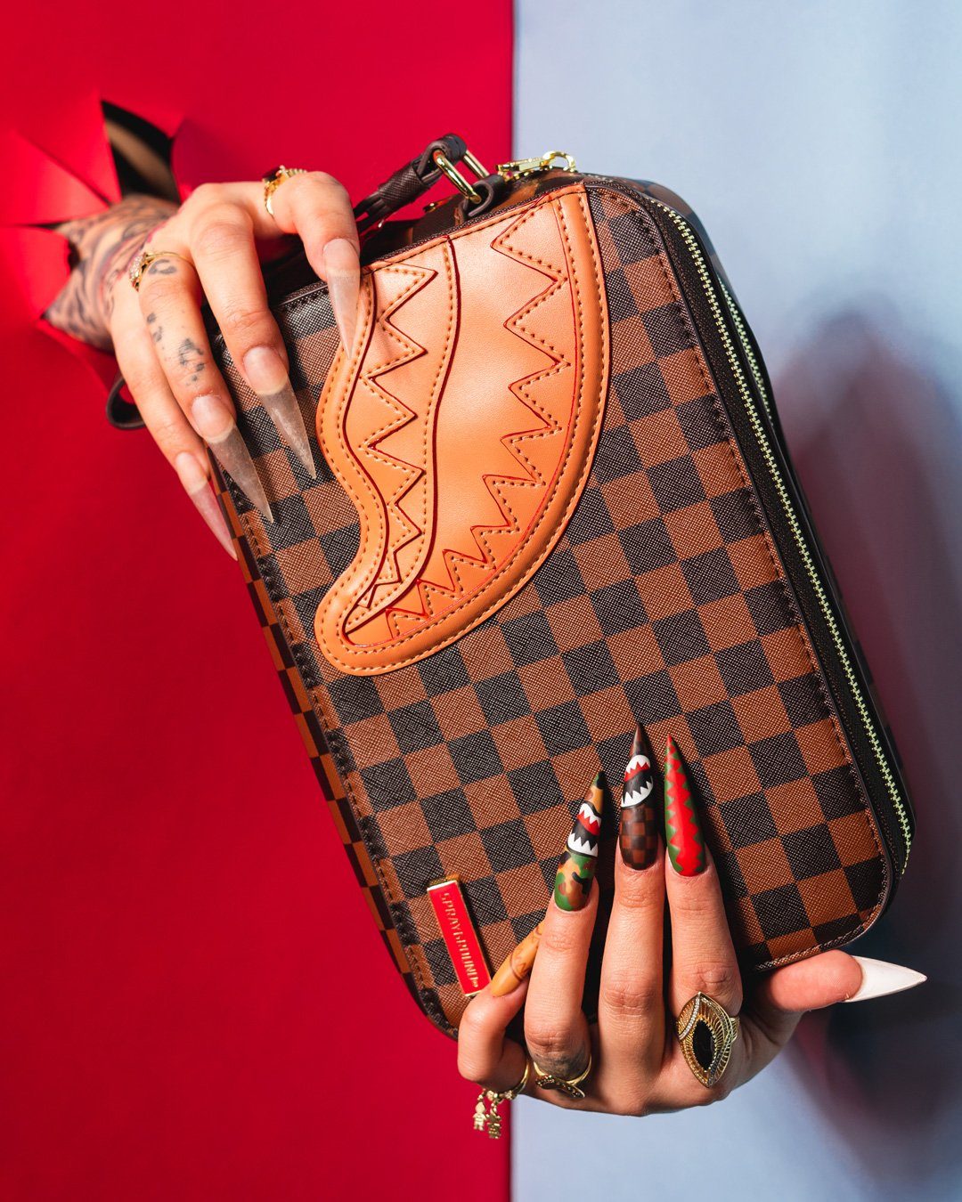 Henny Toiletry Bag - Image 2
