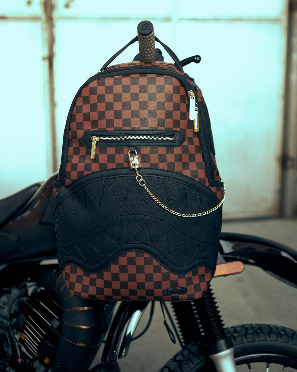 Henny Lock Sharks in Paris Backpack (Dlxv) - Image 8