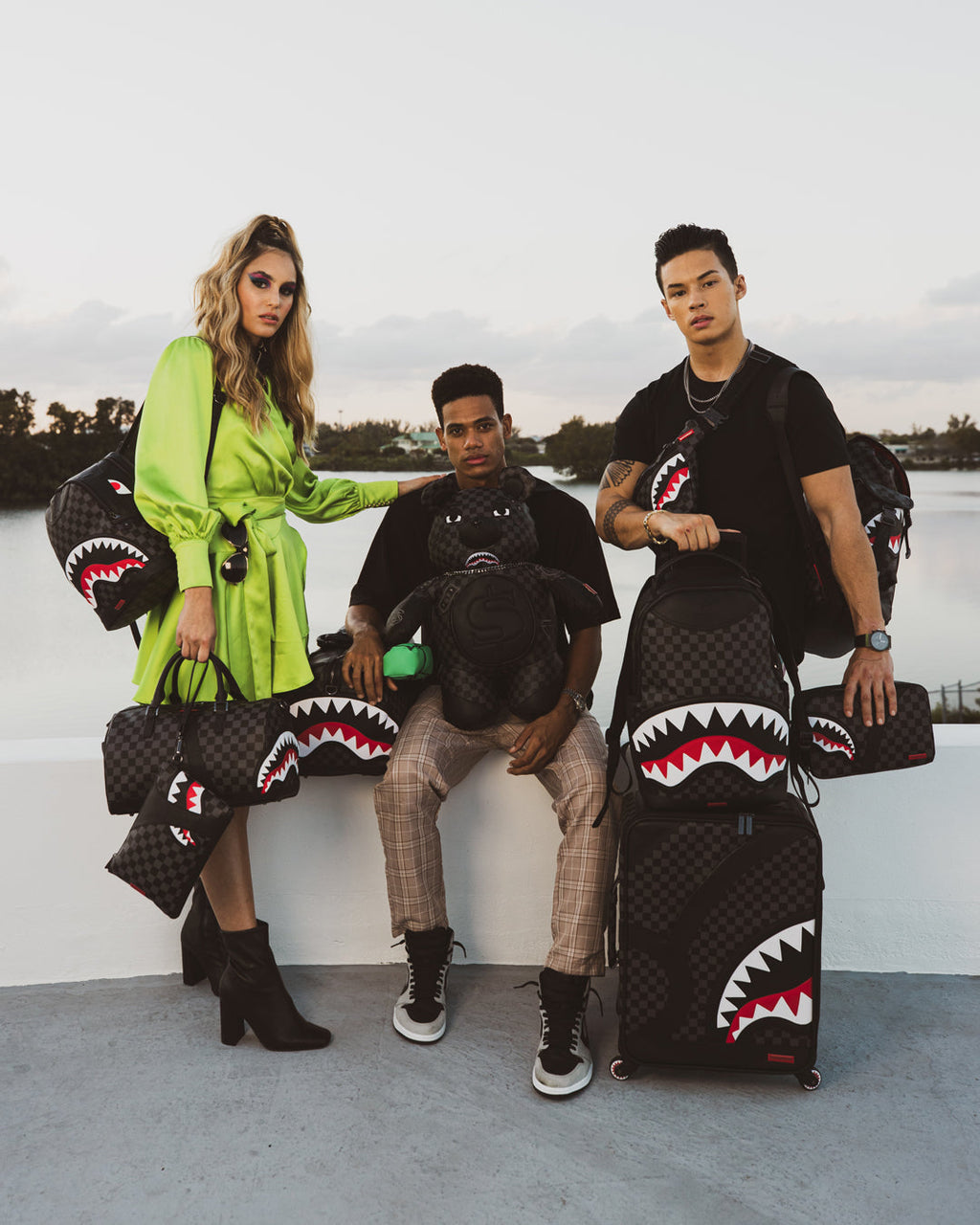Henny Aiir to the Throne Crossover Clutch - Image 10