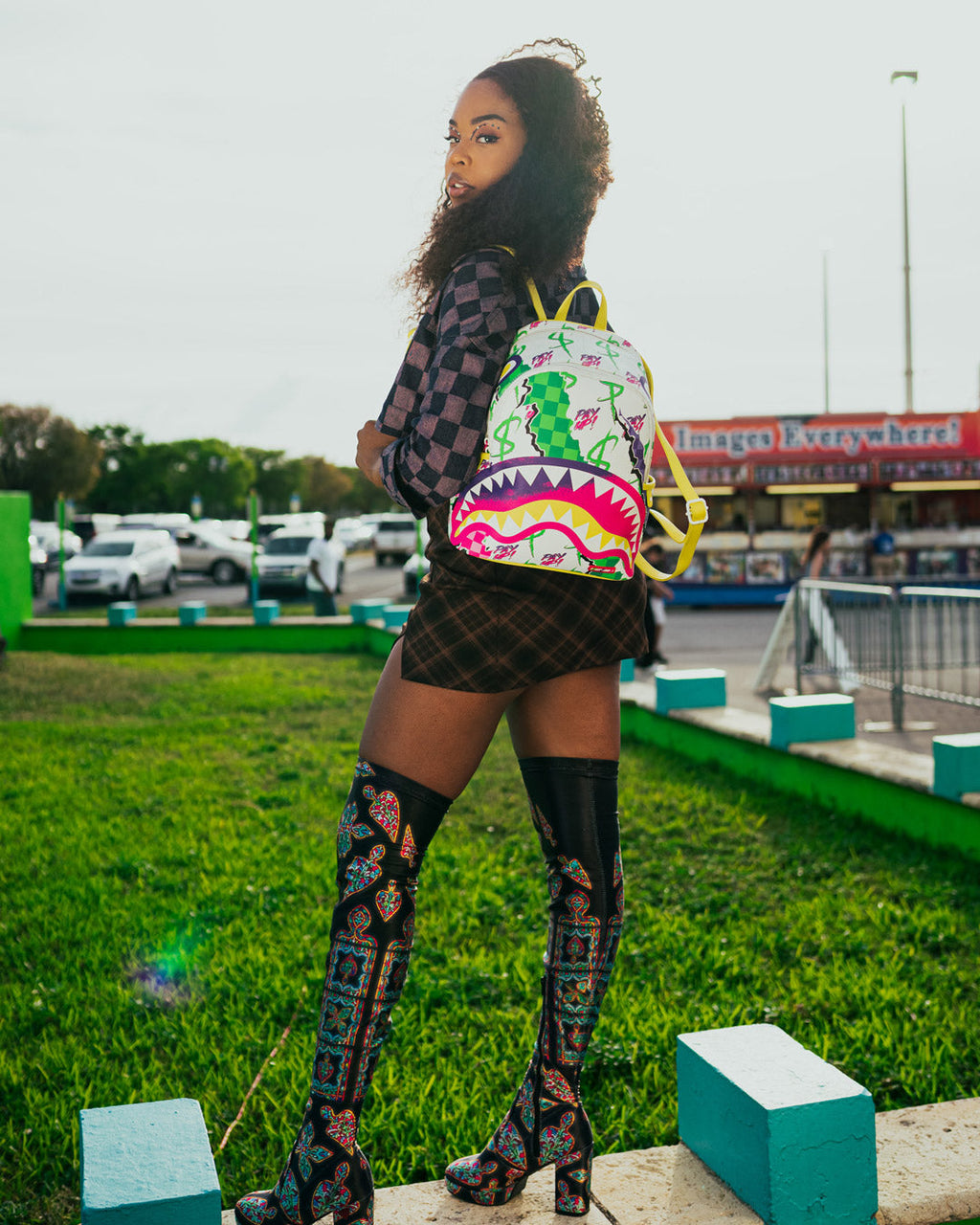 Dreamy Technicolor Savage - Image 2