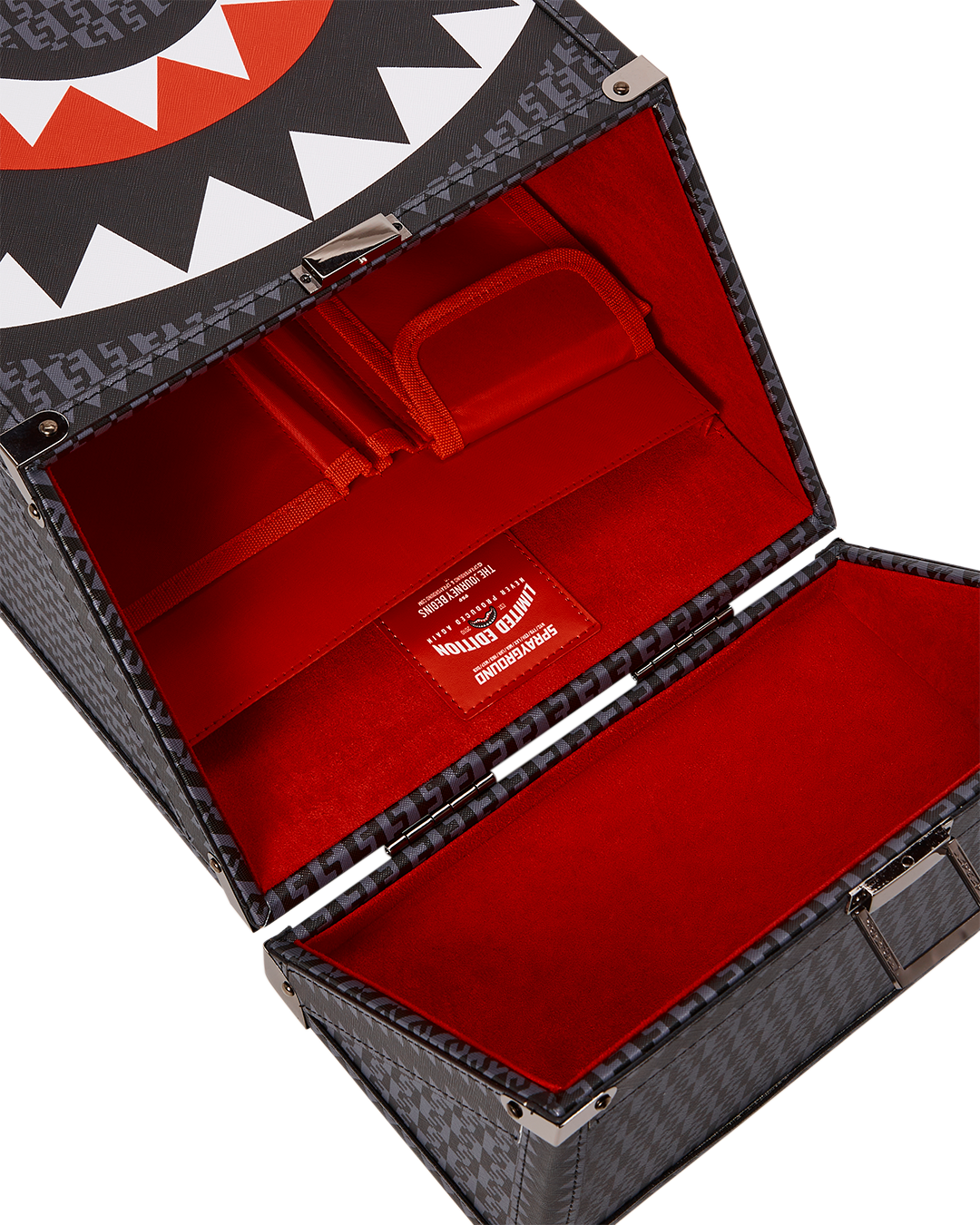Spraygatti Revv Chaturanga Shark 1900 Backpack - Image 14