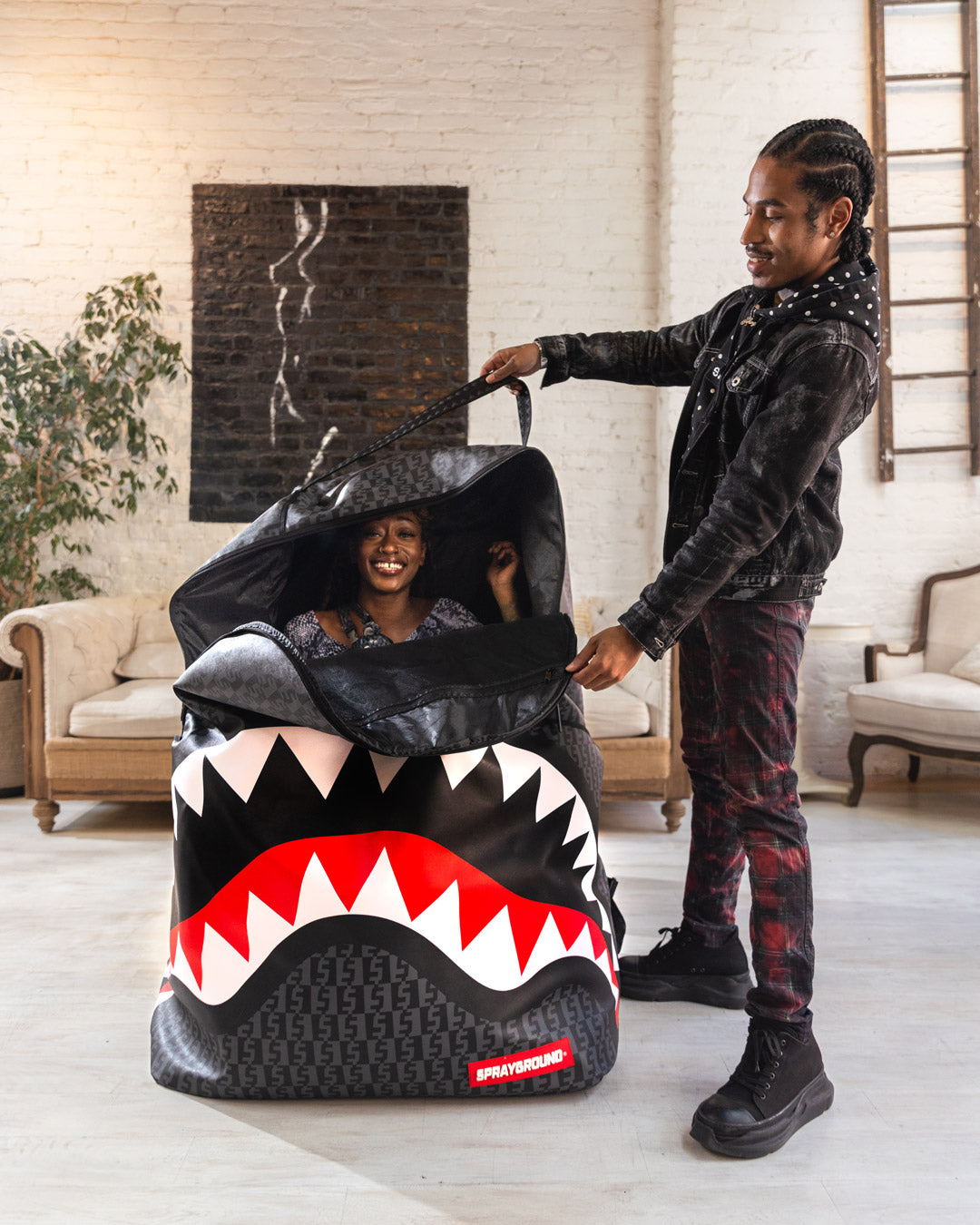 Spraygatti Revv Biggest Backpack in the World - Image 6