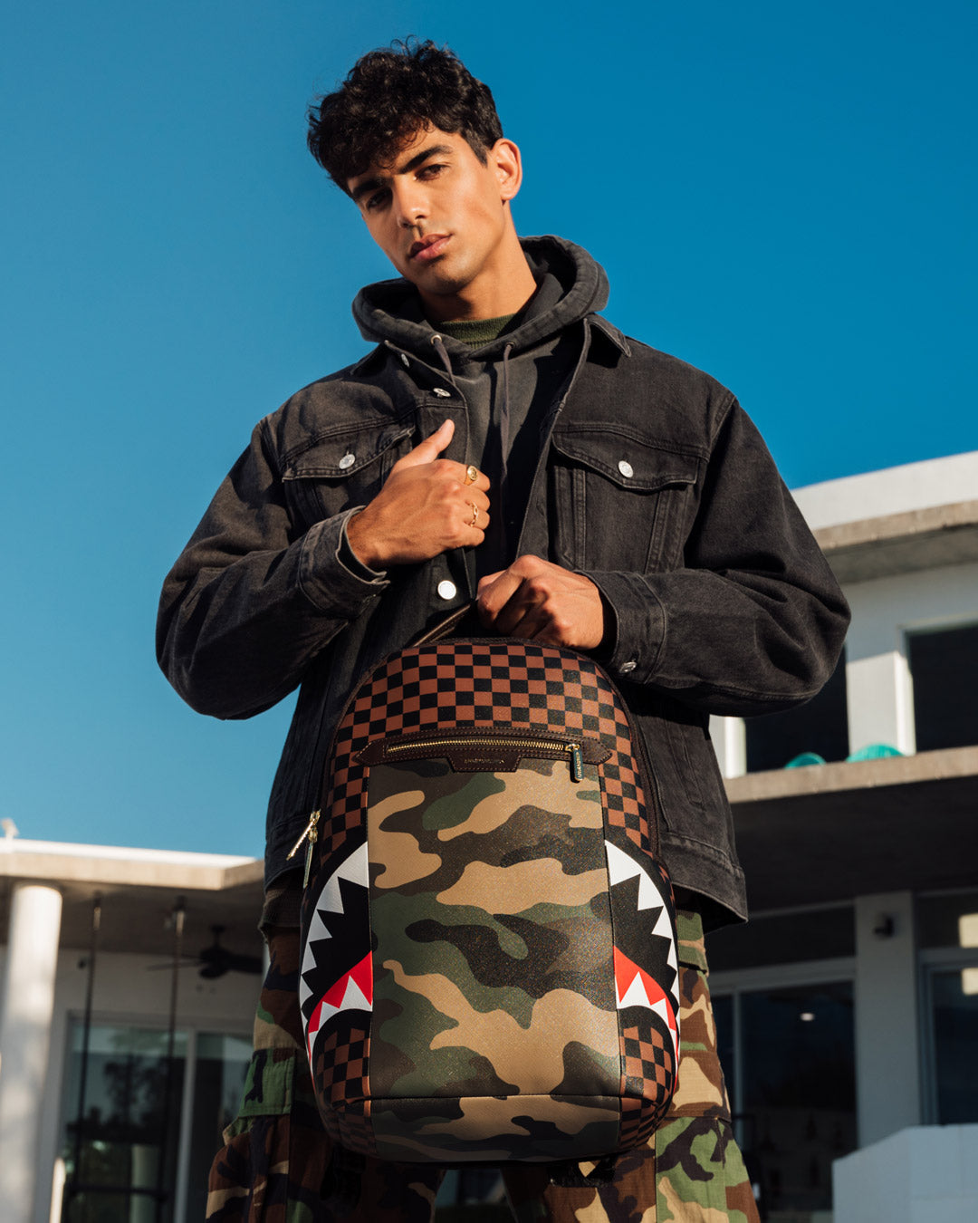Exterior Gold Zip Pocket Sharks in Paris Backpack (Dlxv) - Image 4