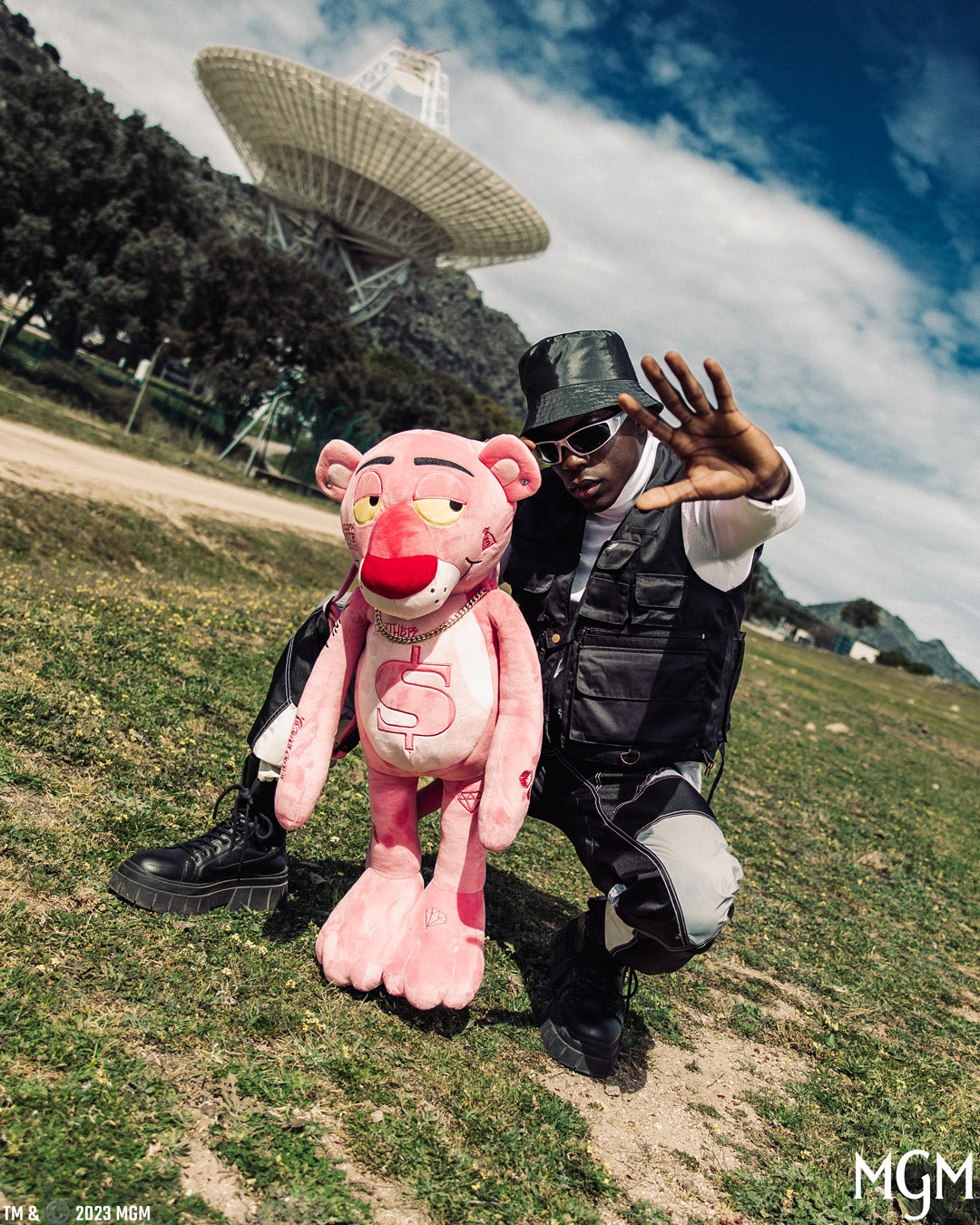 Pink Panther Up to No Good Teddy Bear Backpack - Image 6