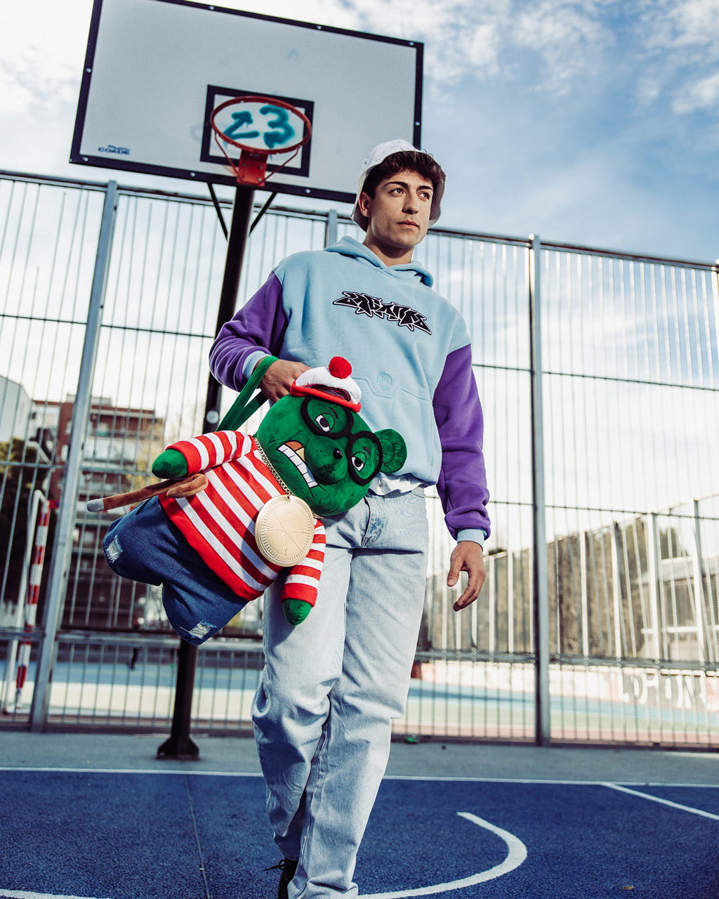 Wheres Waldo Moneybear Teddybear Backpack - Image 2