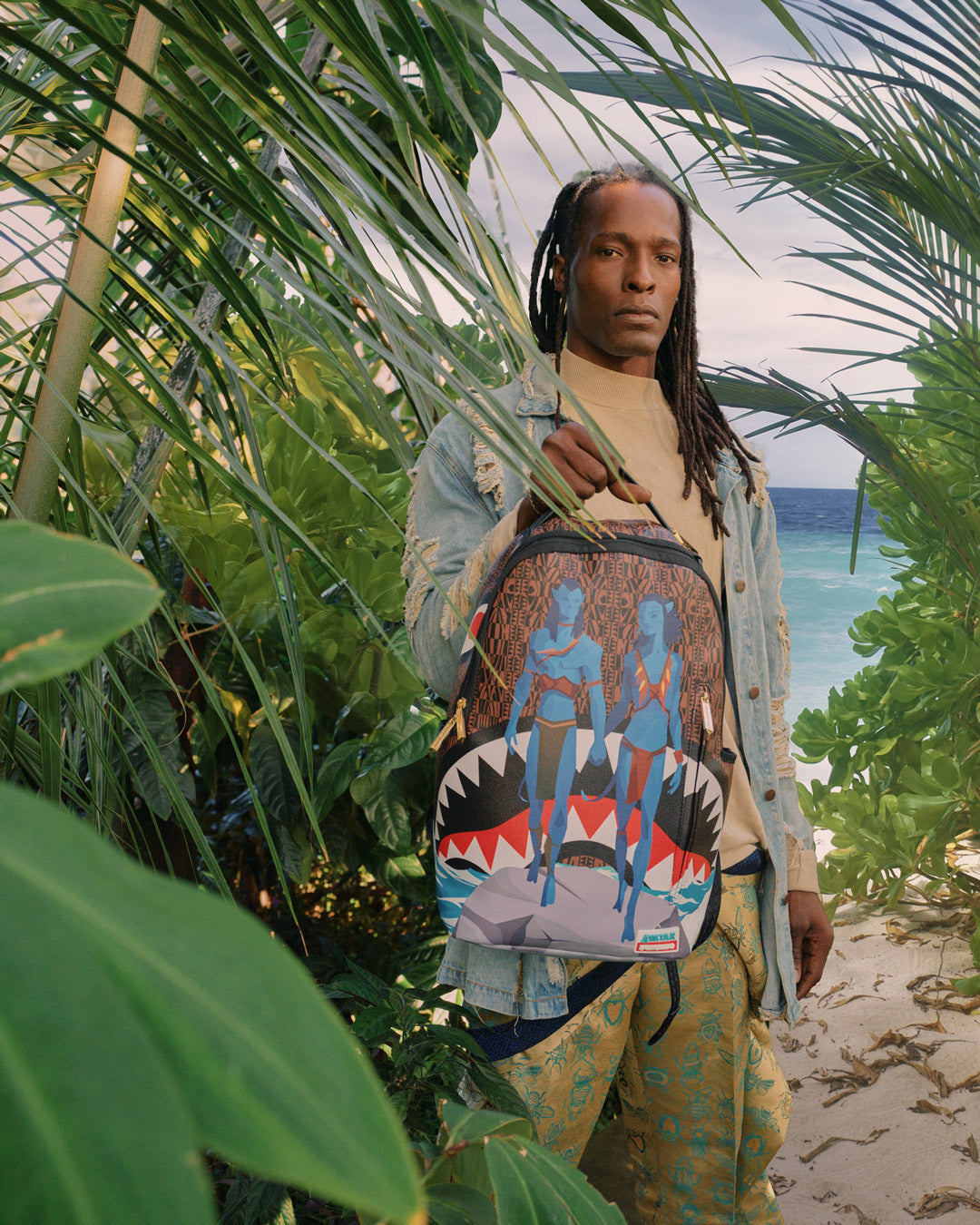 Jake and Neytiri Sharks in Pandora - Image 3