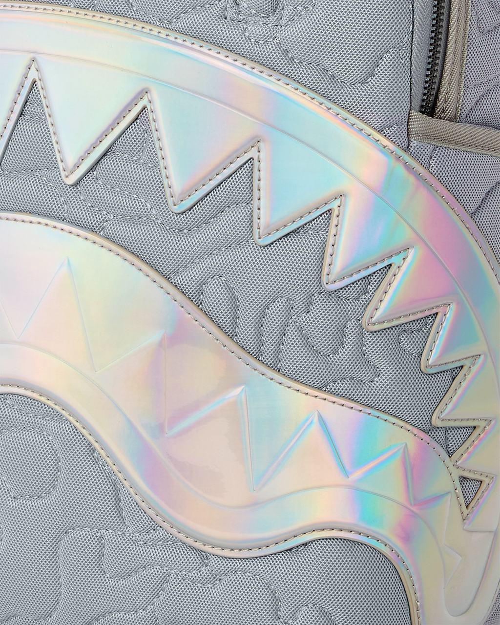 Mirashaku Iridescent Quilt Backpack - Image 15