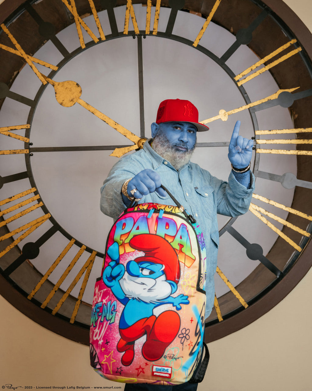 Papa Smurf on the Run Backpack - Image 2