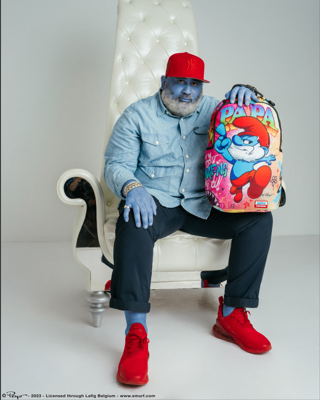 Papa Smurf on the Run Backpack - Image 6