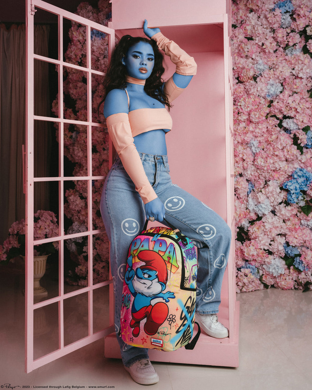 Papa Smurf on the Run Backpack - Image 16