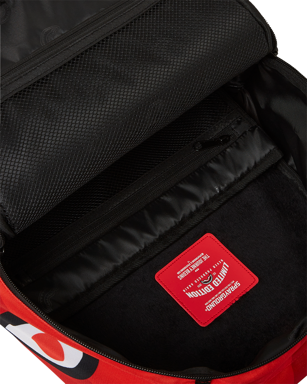 Looney Tunes Shark Run Dlxsr Backpack - Image 12