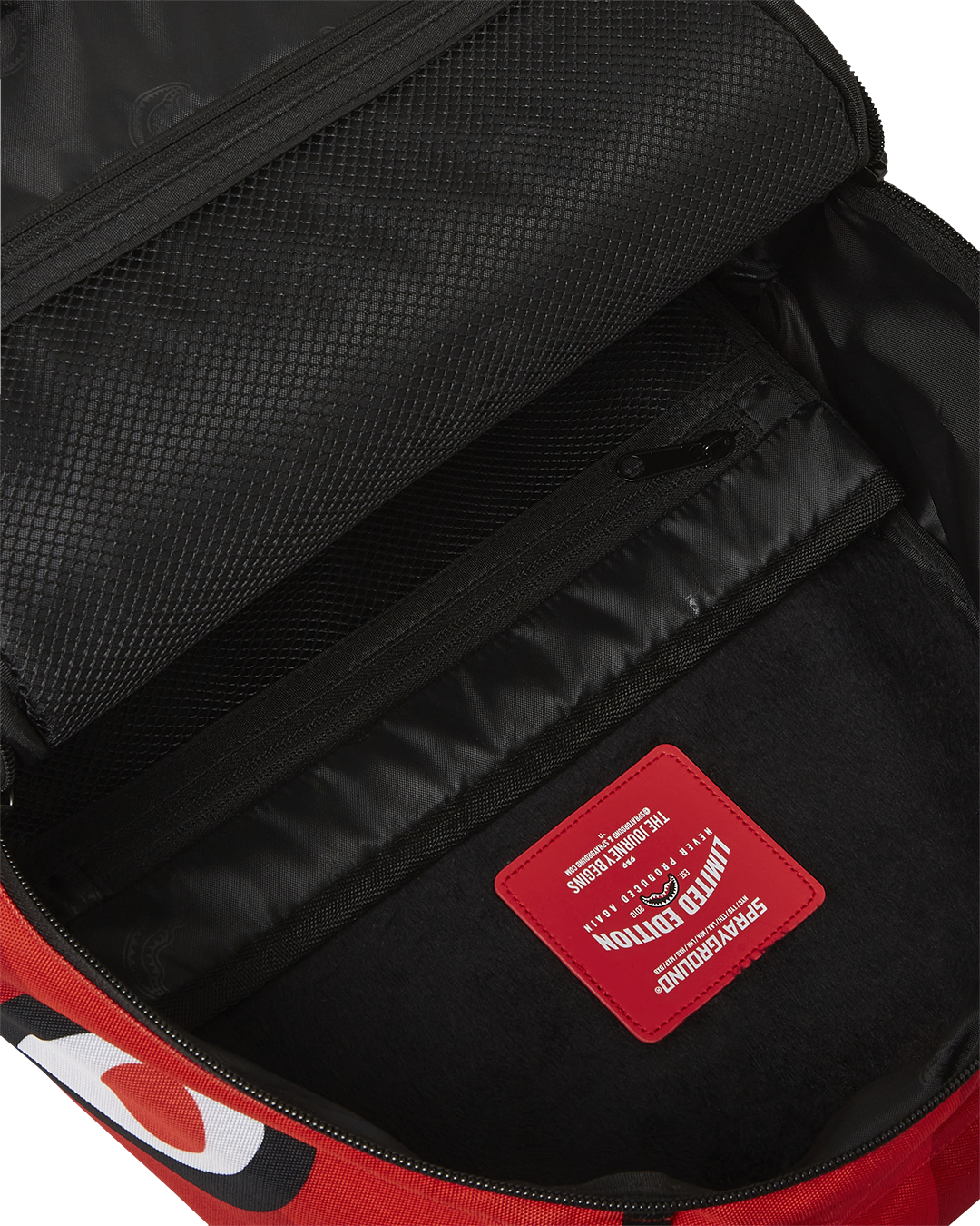 Looney Tunes Shark Run Dlxsr Backpack - Image 12