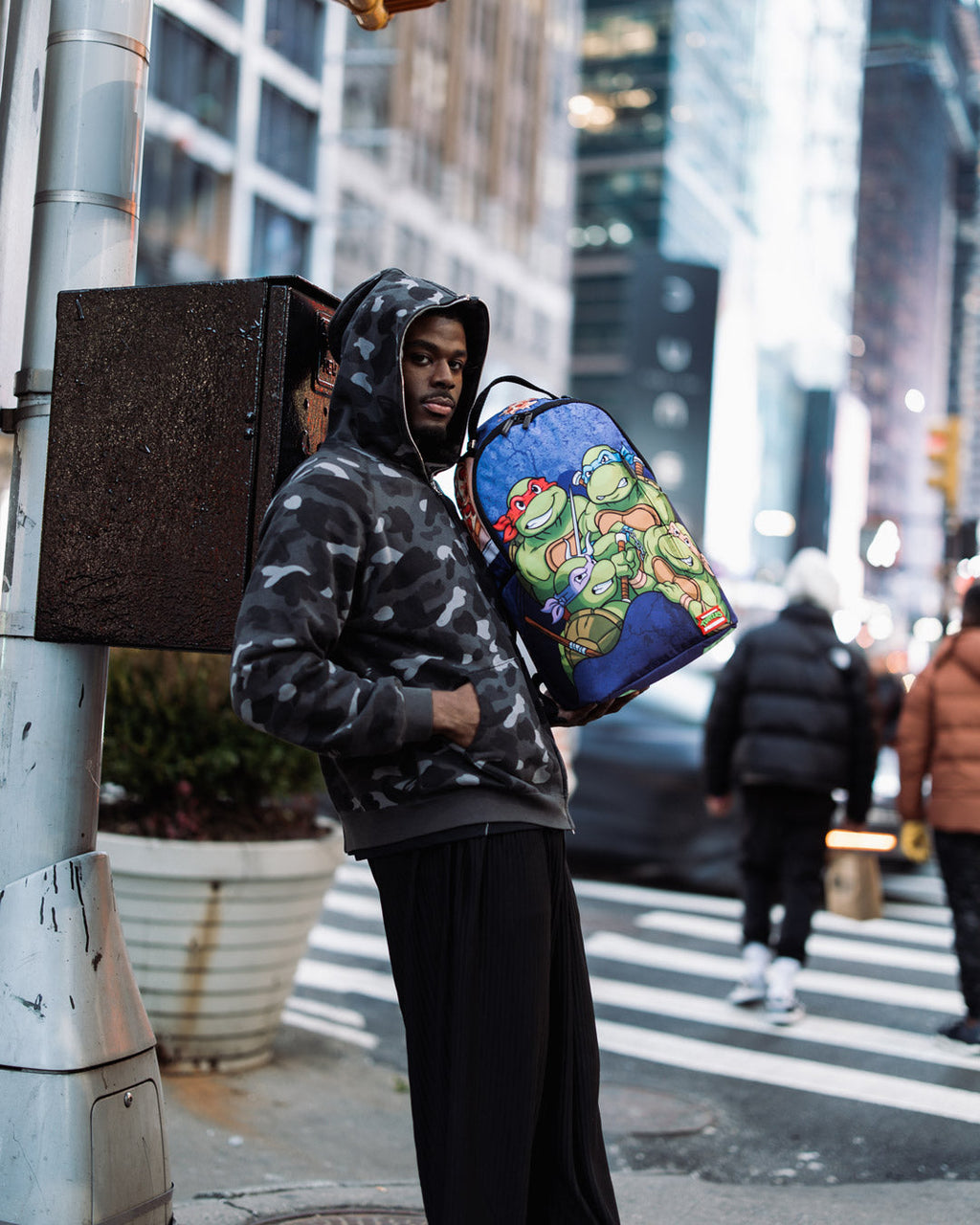 Tmnt Sewer Cap Dlxsr Backpack - Image 2