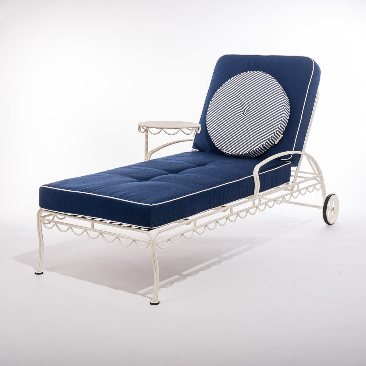 The Circular Pillow - Image 5