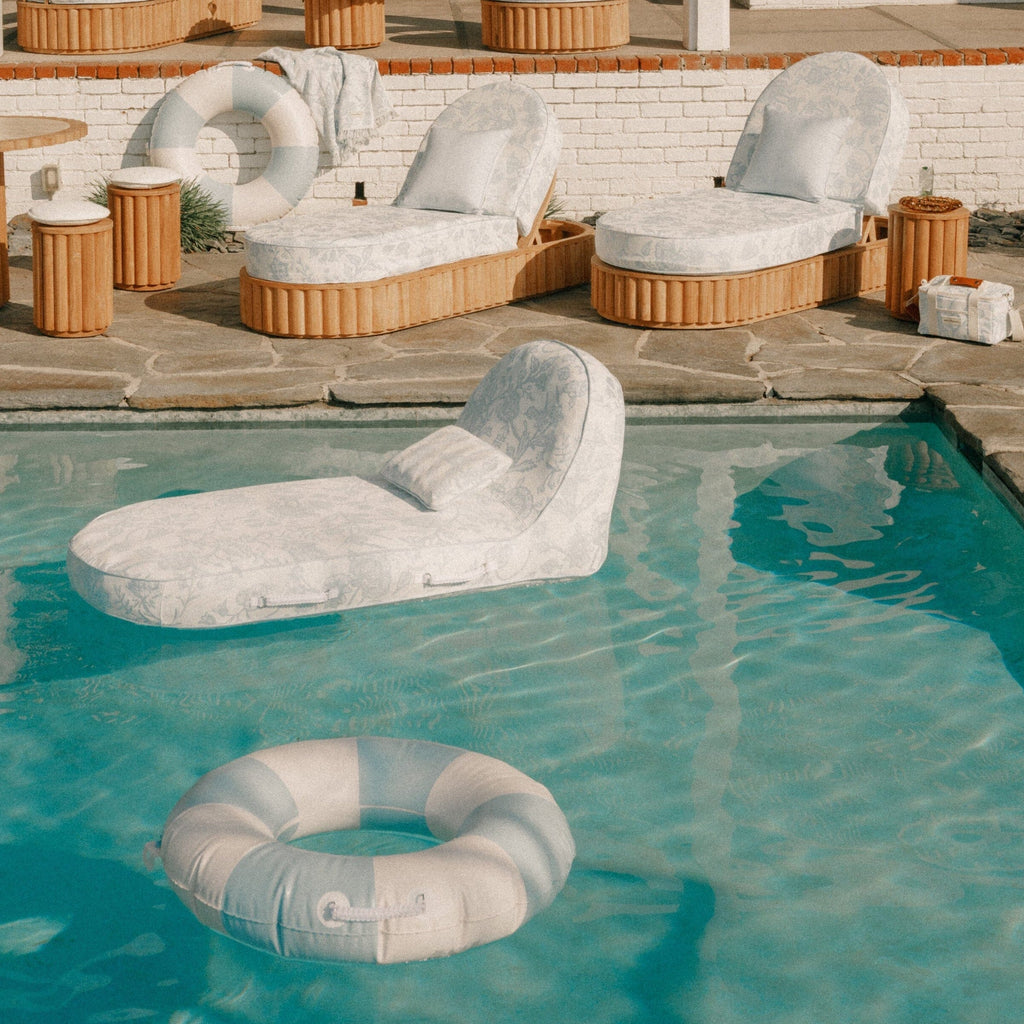 The Pool Lounger - Image 8