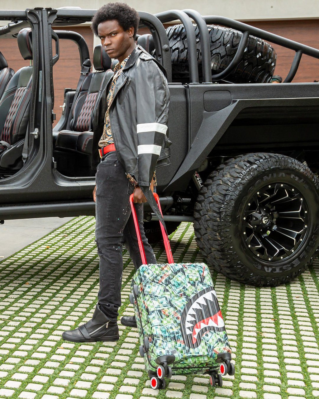 Mama I Made It Sharknautics Hardshell Carry-On Luggage - Image 4