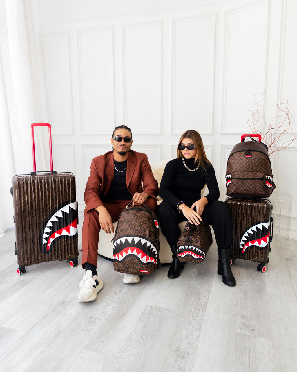Frenzy Sharks Sharknautics Hardshell Full-Size Luggage - Image 10