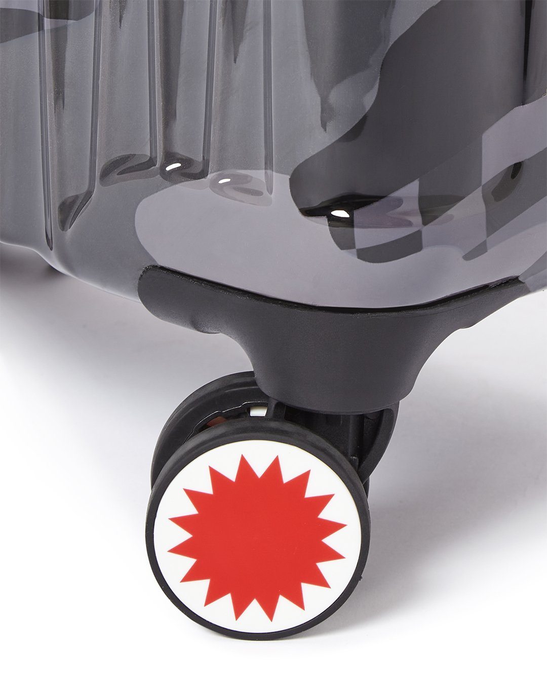 3AM Sharknautics 2 PC Luggage Set - Image 17