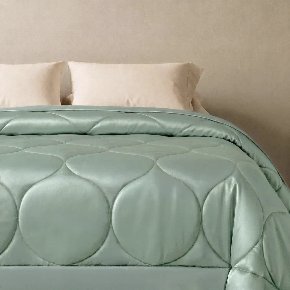 Fluffy comfort without the heat. - Image 36