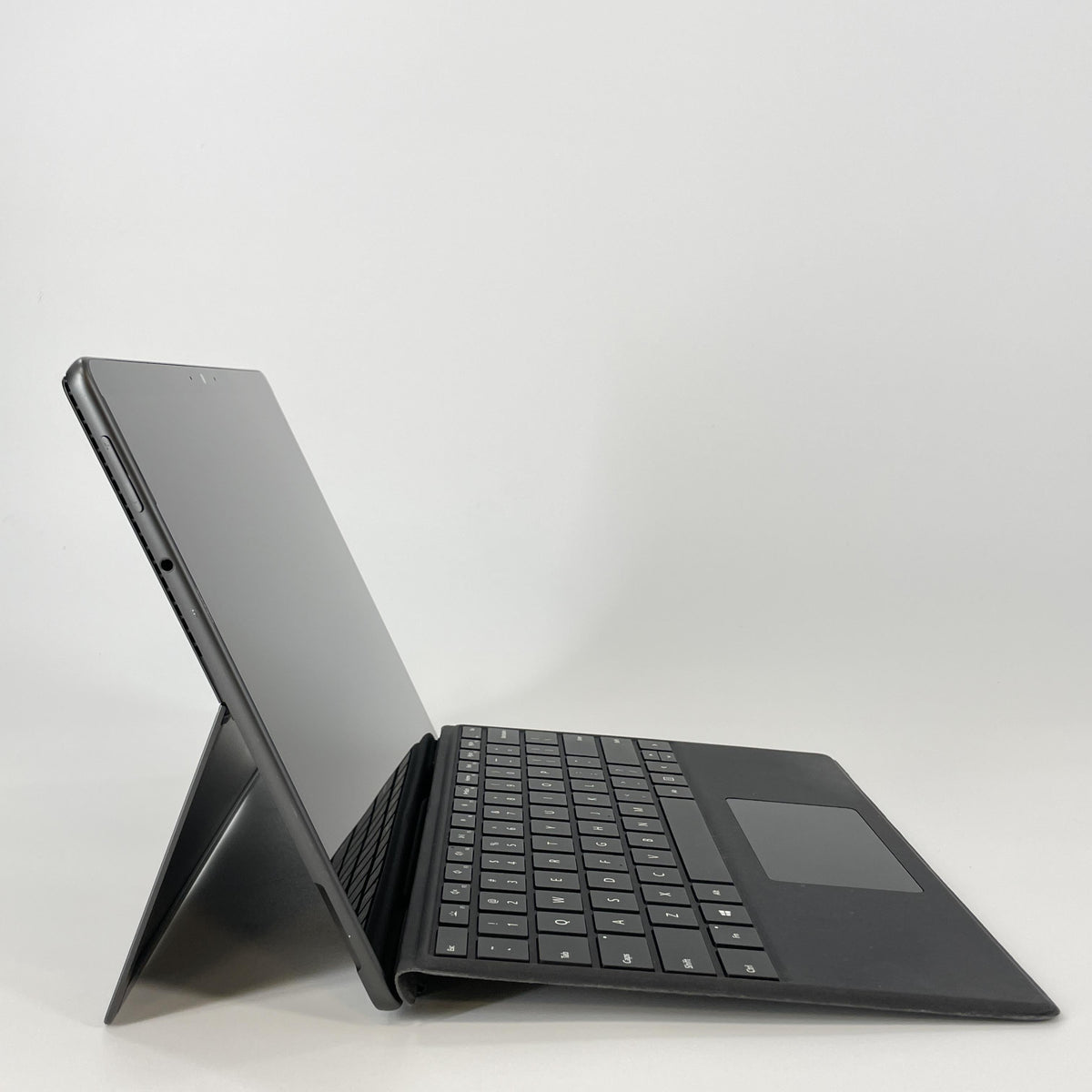 Microsoft Surface Pro 8 13 Black WiFi 3.0 GHz Intel Core i7 11th Gen. 16GB RAM 256GB Solid State Drive - Image 3