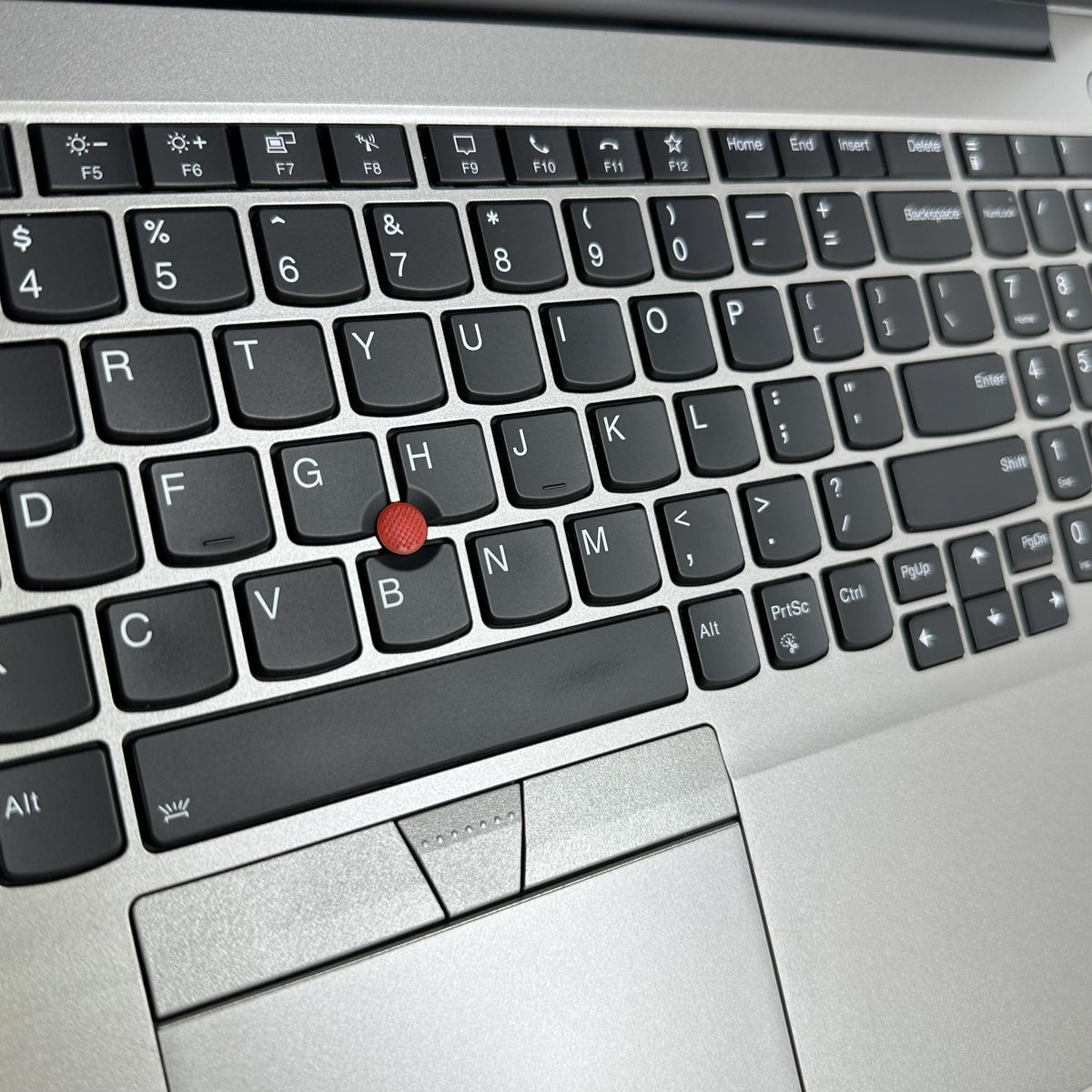 Lenovo ThinkPad E15 Gen 4 Silver 2.0 GHz AMD Ryzen 7 5825U 16GB RAM 1TB Solid State Drive - Image 5