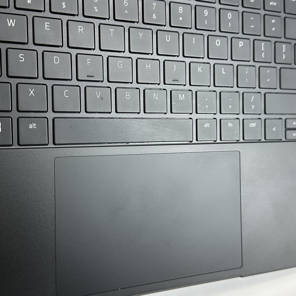 Razer Blade 15 Advanced 2021 Black 2.3 GHz Intel Core i7 11th Gen. 16GB RAM 1TB Solid State Drive NVIDIA GeForce - Image 4
