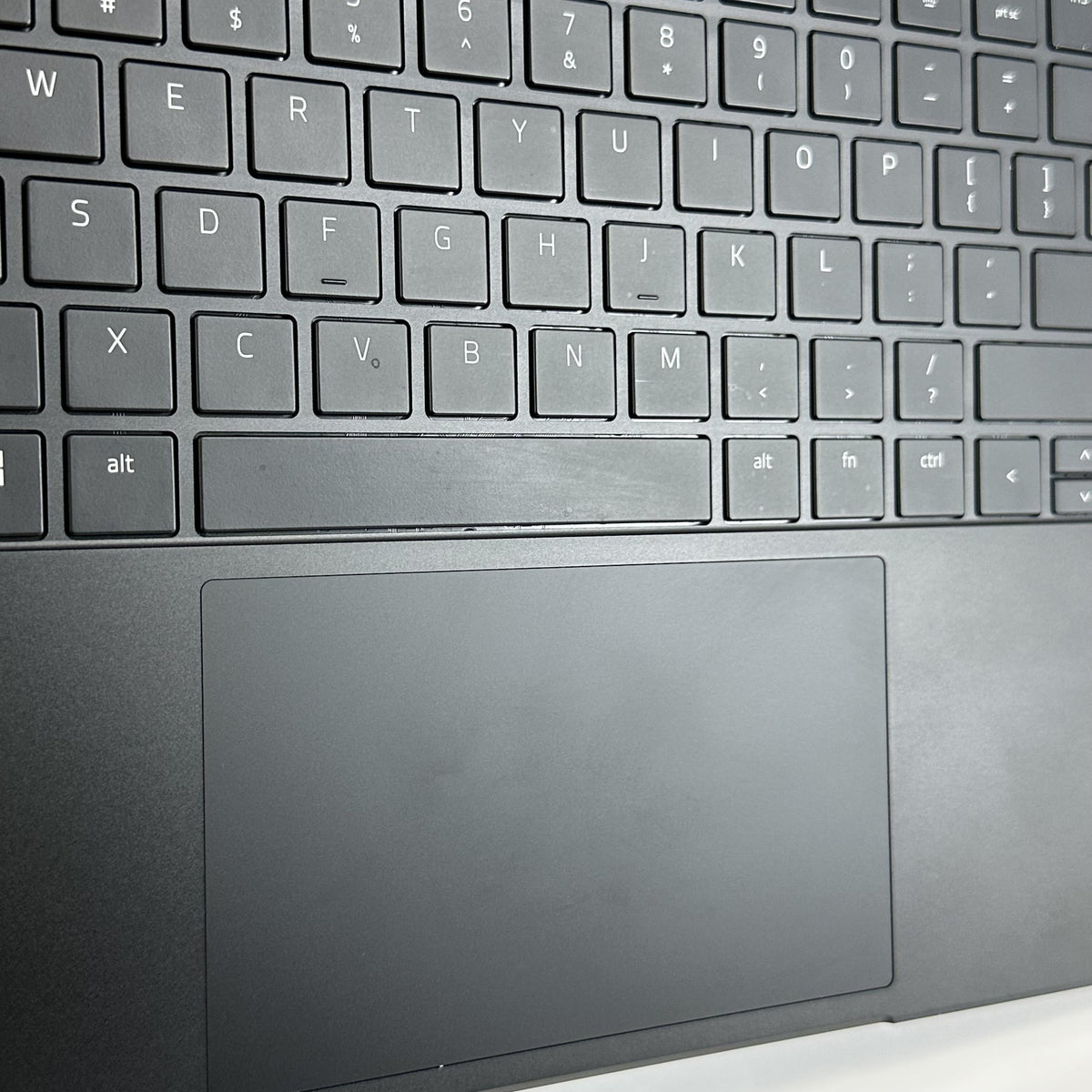 Razer Blade 15 Advanced 2021 Black 2.3 GHz Intel Core i7 11th Gen. 16GB RAM 1TB Solid State Drive NVIDIA GeForce - Image 4