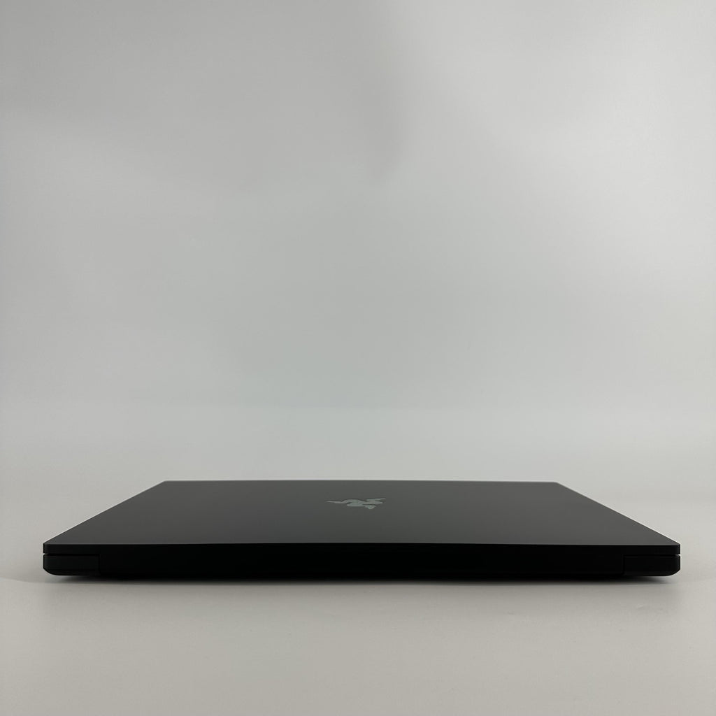 Razer Blade 18 2024 Black 2.2 GHz Intel Core i9 14th Gen. 32GB RAM 2TB Solid State Drive NVIDIA GeForce RTX 4090 16 - Image 8