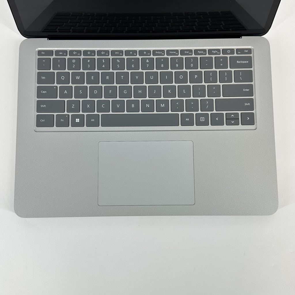 Microsoft Surface Laptop Studio 14.4 Silver 3.3 GHz Intel Core i7 11th Gen. 32GB RAM 2TB Solid State Drive NVIDIA - Image 2
