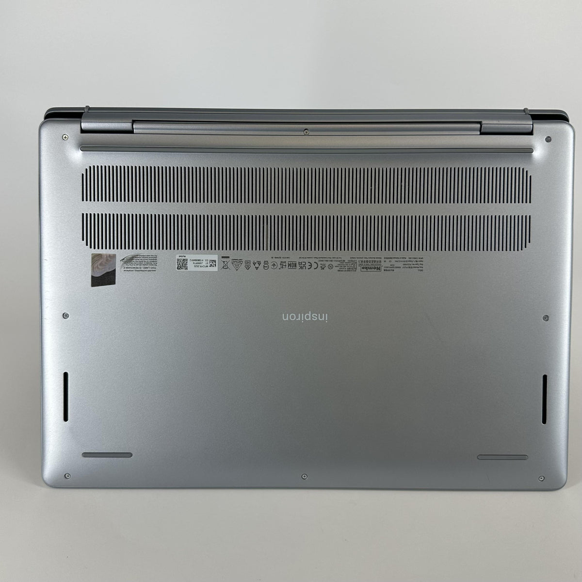 Dell Inspiron 5640 16 Silver 1.8 GHz Intel Core 7 16GB RAM 1TB Solid State Drive - Image 11