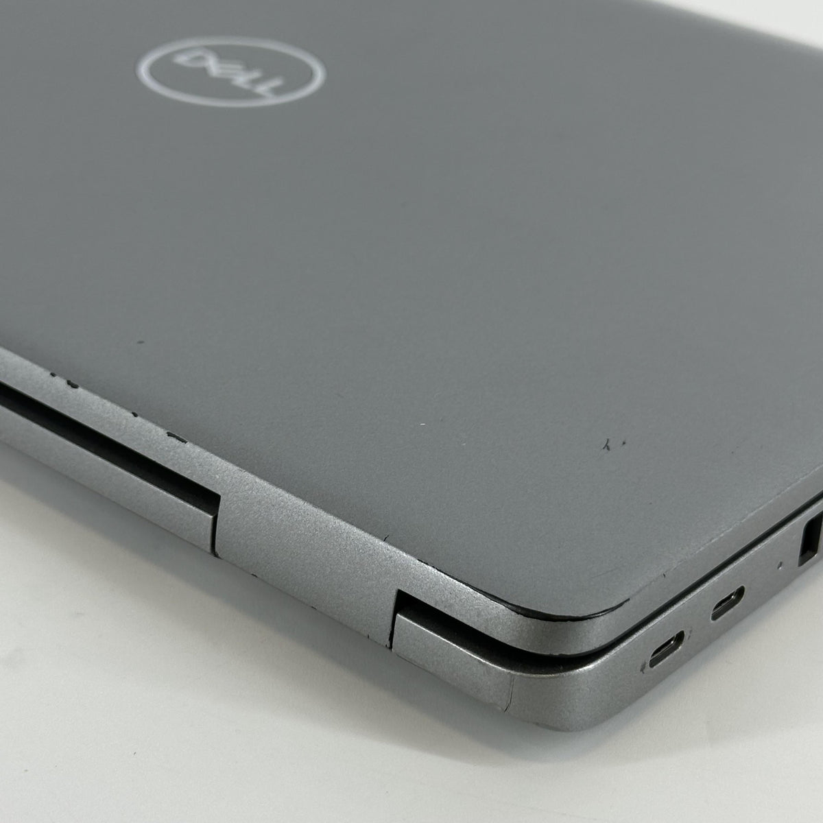 Dell Latitude 5540 15.6 Gray 1.7 GHz Intel Core i7 13th Gen. 32GB RAM 512GB Solid State Drive - Image 16